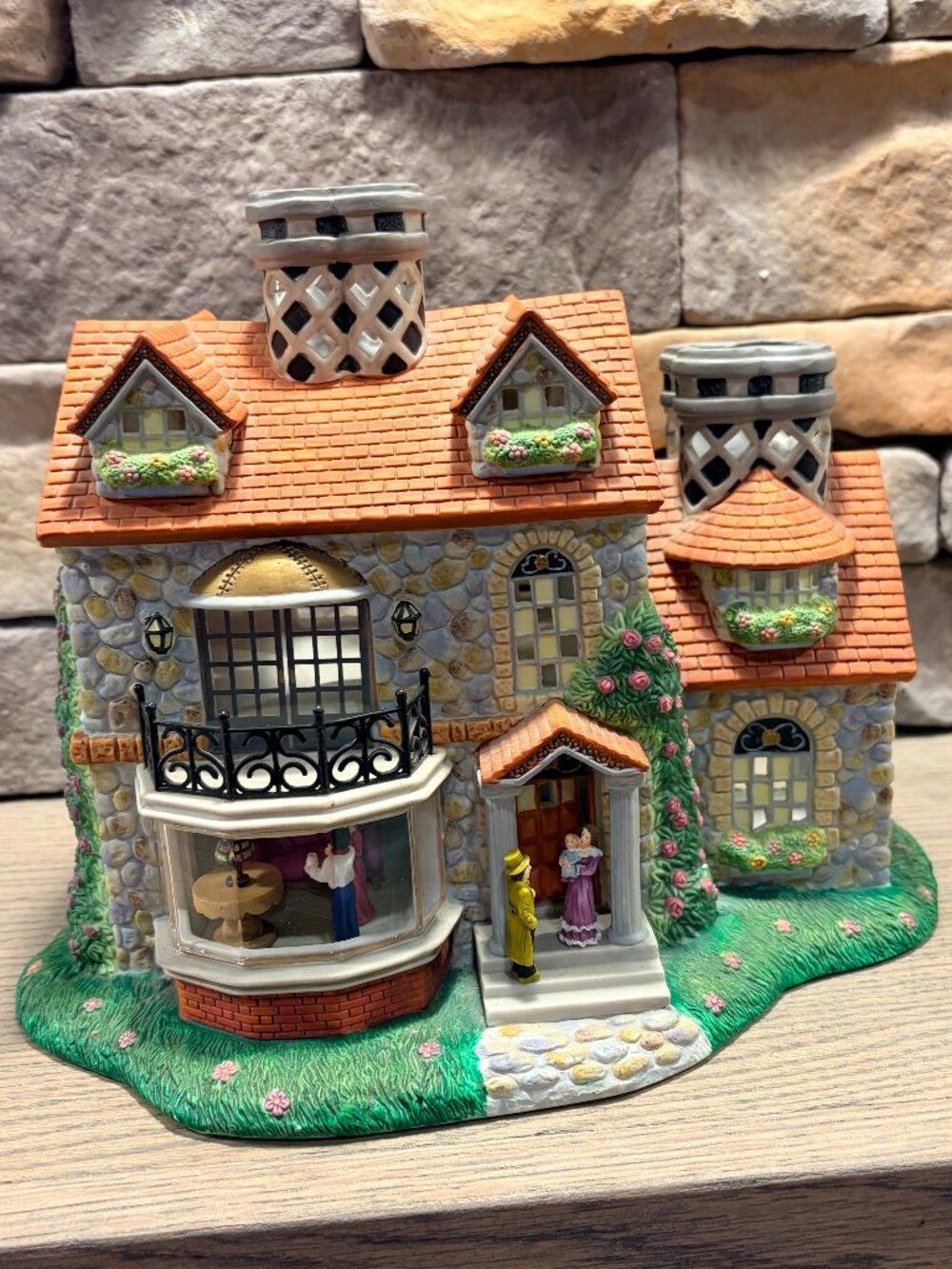PartyLite Olde world Village #3 House